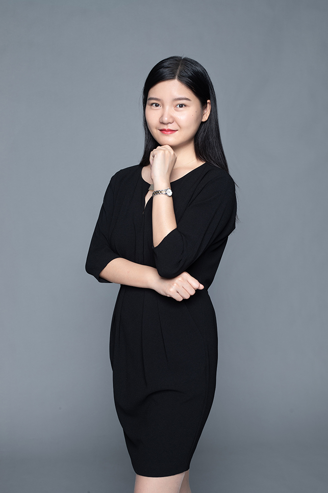 王　婷
